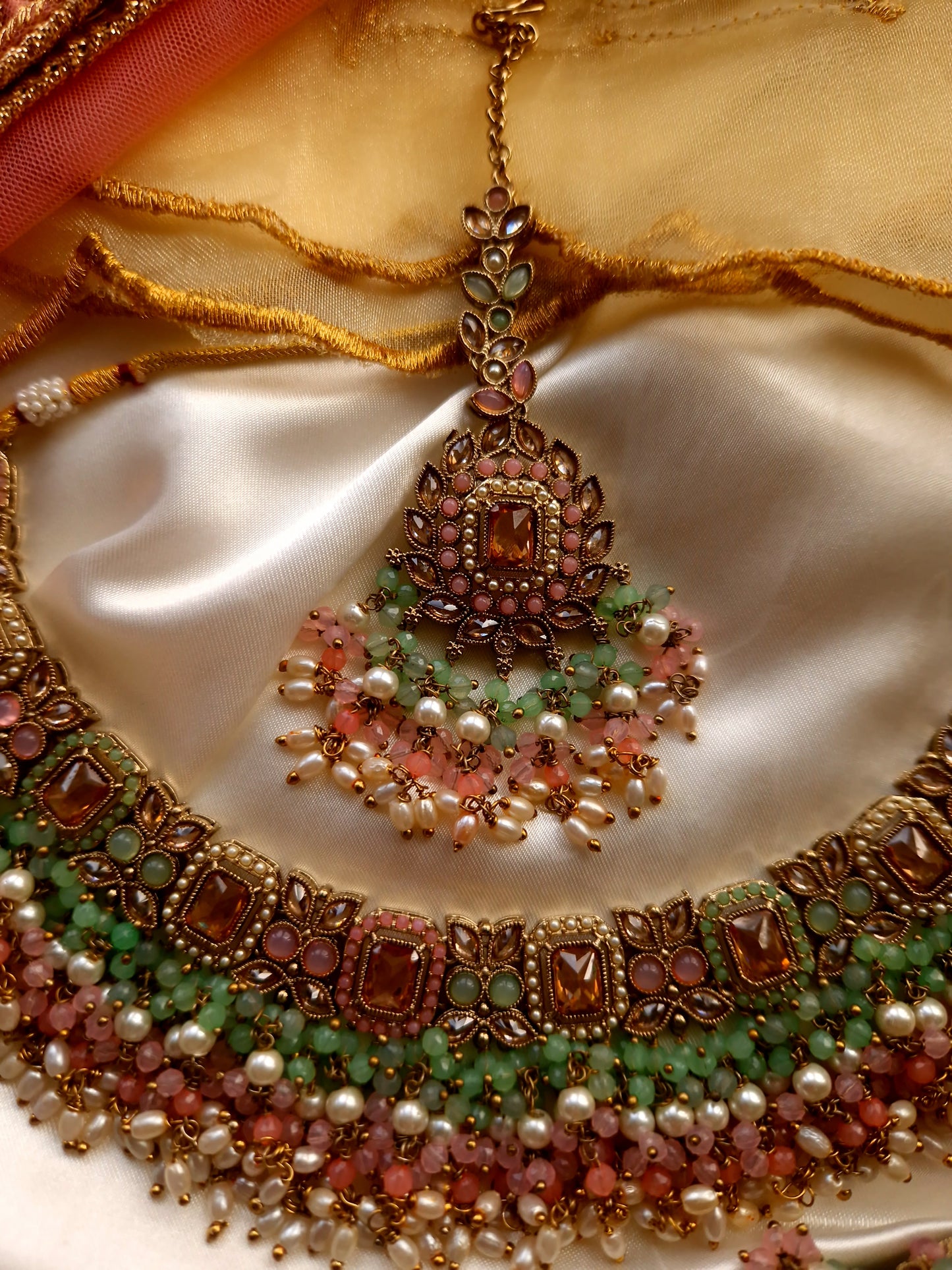 Noor-e-Gul necklace set