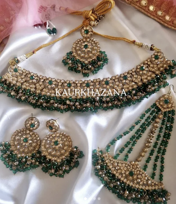Ravina Choker Set
